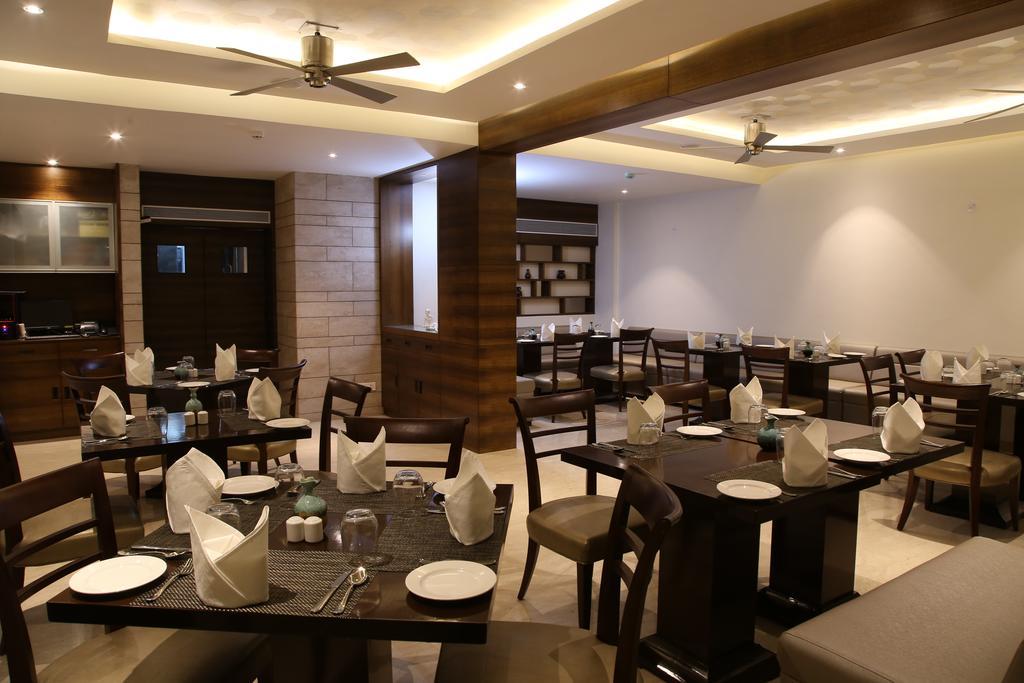 Lemon Tree Hotel Кандолим Экстерьер фото