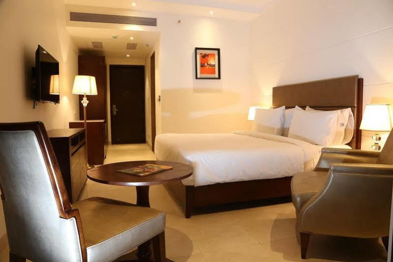 Lemon Tree Hotel Кандолим Экстерьер фото