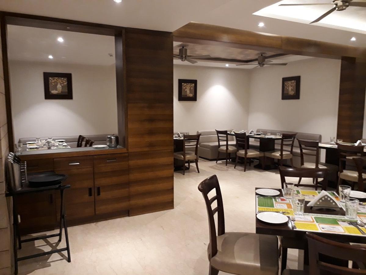 Lemon Tree Hotel Кандолим Экстерьер фото