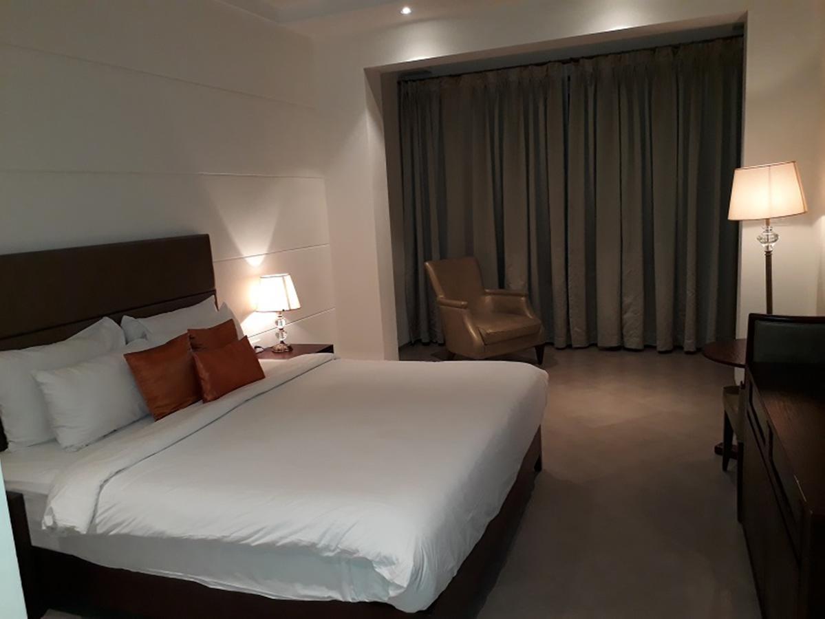 Lemon Tree Hotel Кандолим Экстерьер фото