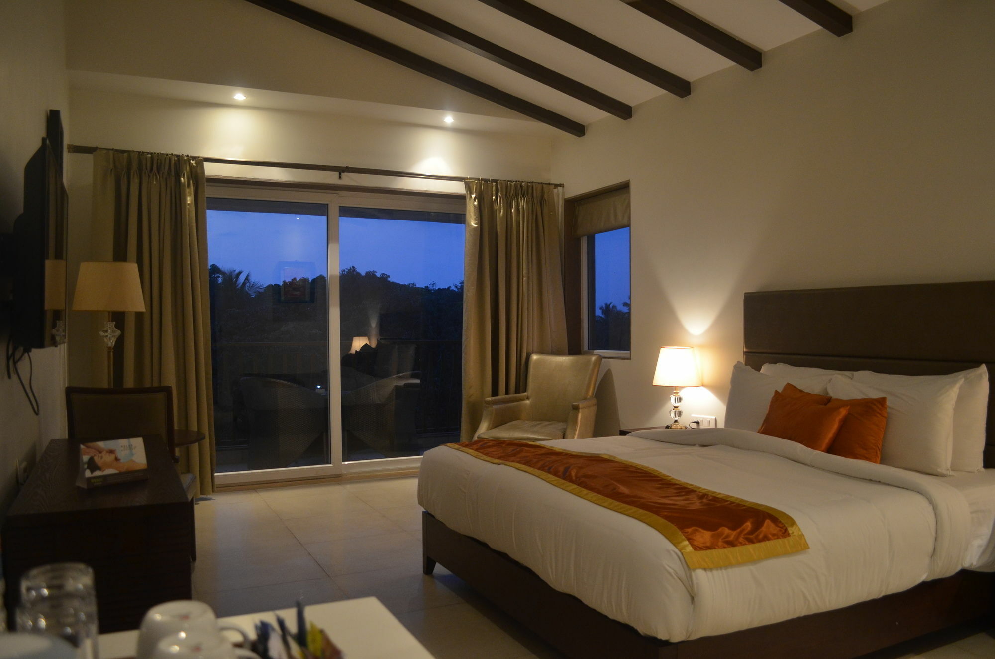 Lemon Tree Hotel Кандолим Экстерьер фото