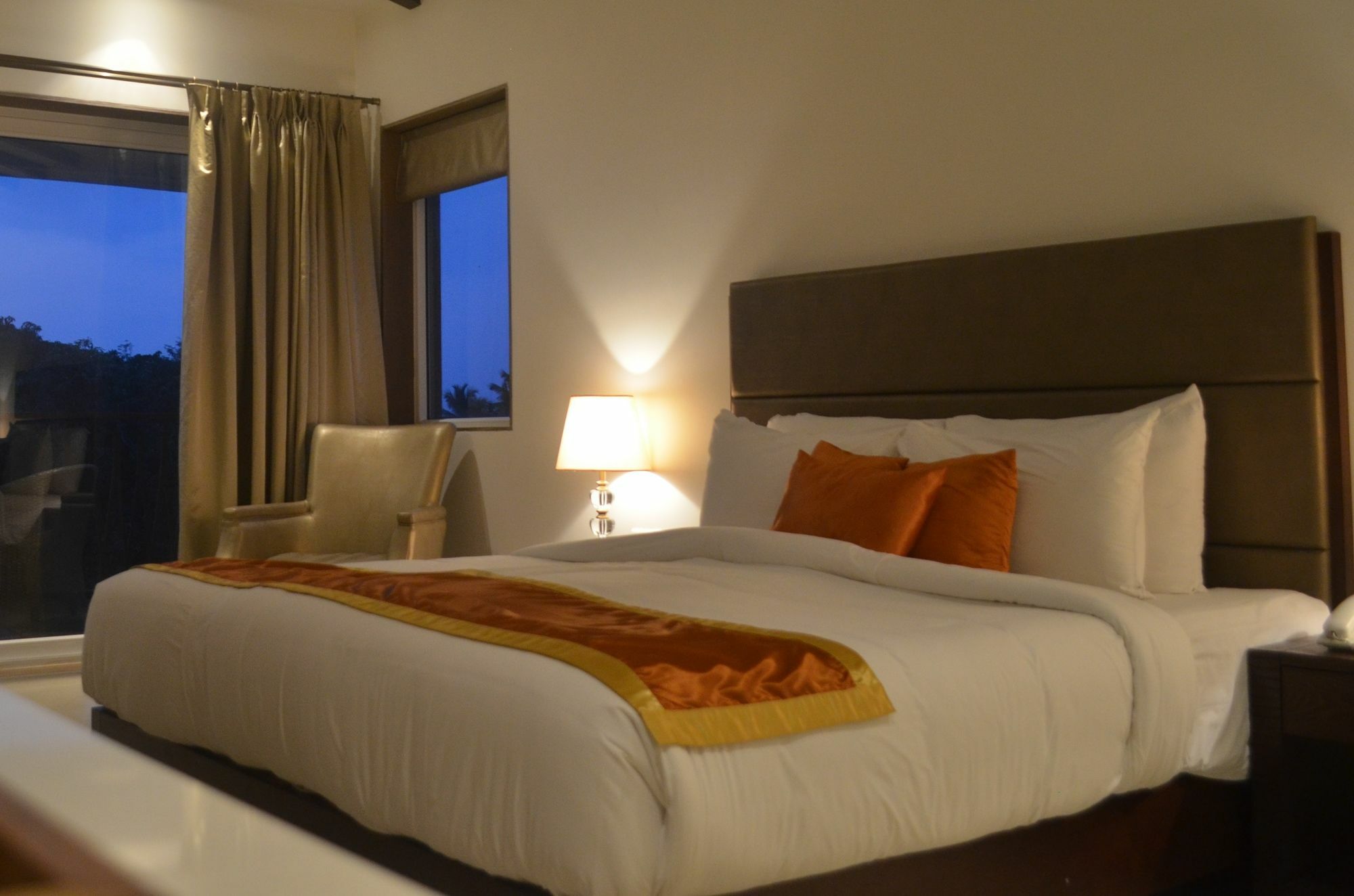 Lemon Tree Hotel Кандолим Экстерьер фото