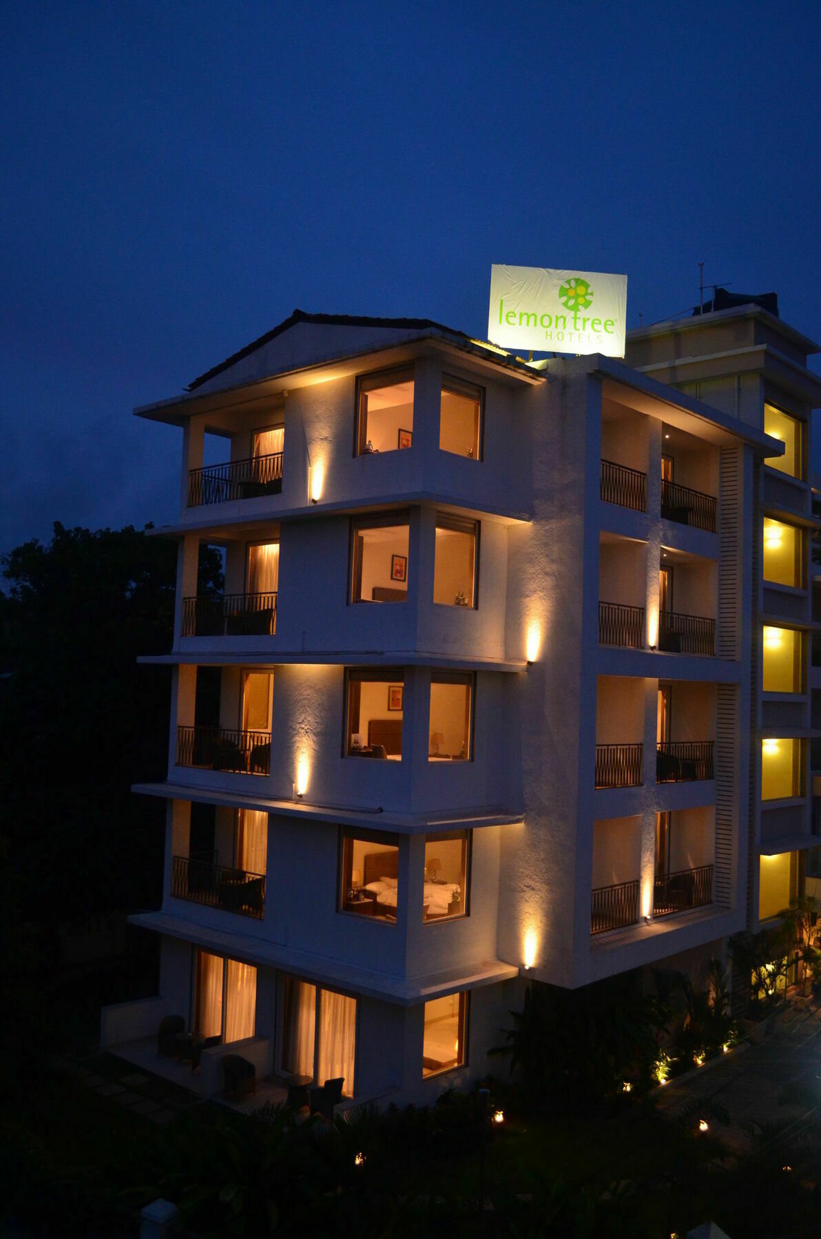 Lemon Tree Hotel Кандолим Экстерьер фото